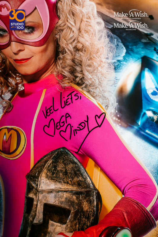 Mega Mindy vs Rox poster (gesigneerd)